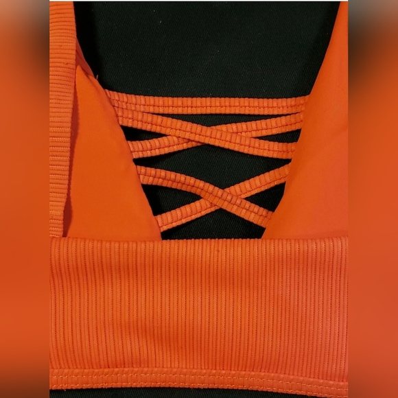 TiNiBiKiNi Hot Orange Tangerine REVERSIBLE Swimsuit SZ M TOP ONLY - Picture 2 of 10
